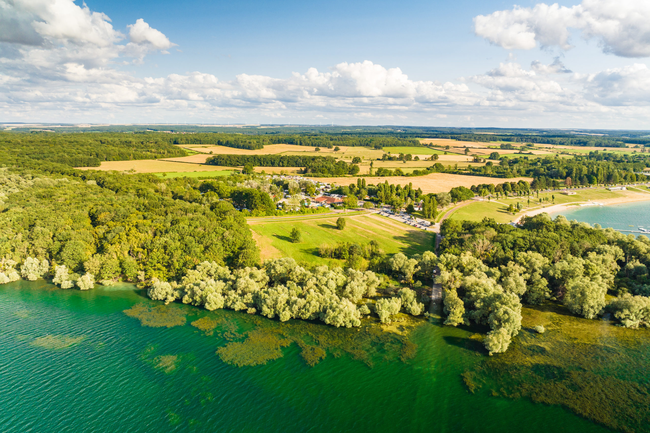 OFFIZIELLE WEBSITE - 4-Sterne-Campingplatz Camping le Lac d'Orient in  Troyes